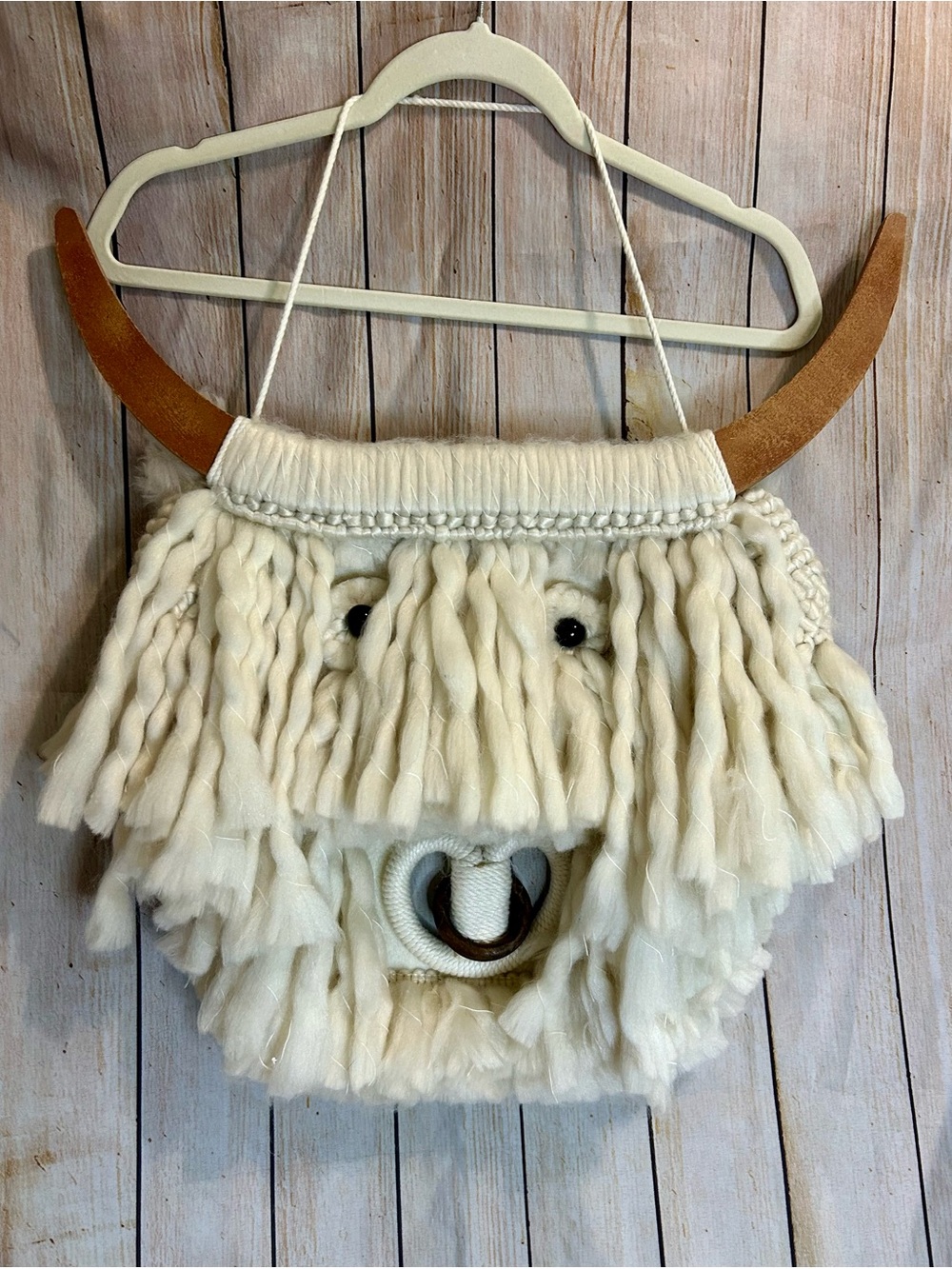 Handmade Cream Wool Highland Cow Wall Hanging - Decorative Nursery Accent